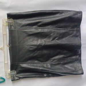 HAUTE MONDE‎ BLACK FAUX LEATHER MINI SKIRT SIZE SMALL PENCIL
